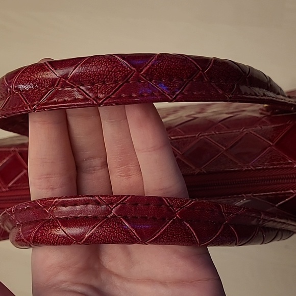 EUC Este Lauder Deep Red Faux Leather "Woven Look" Purse/Handbag - Picture 14 of 15